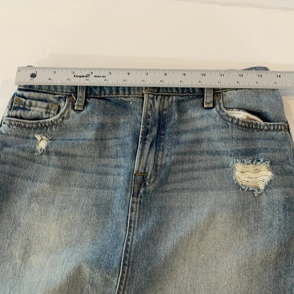 Lucky Brand Women’s Denim Mini Skirt Light Wash Distressed Size 4 / 27 - Picture 5 of 13